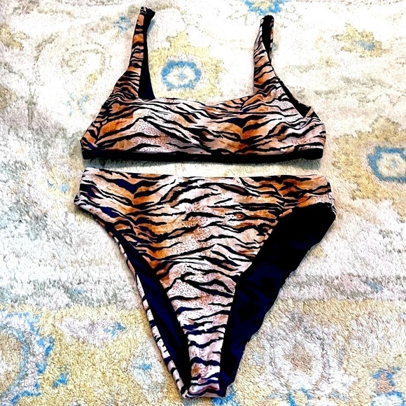 🐅Reversible High-Waisted,Tiger Print (& Black) Bikini! 2 Suits in 1, Ultra Soft - Picture 1 of 12